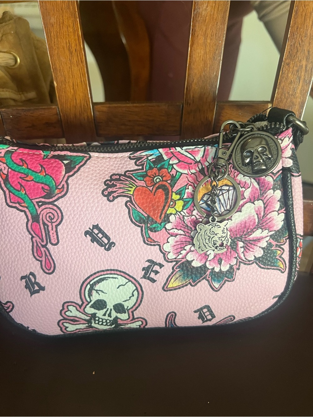 Juicy Couture Pink and Black Mixed-Style Shoulder Bag Collage - Picture 4 of 10